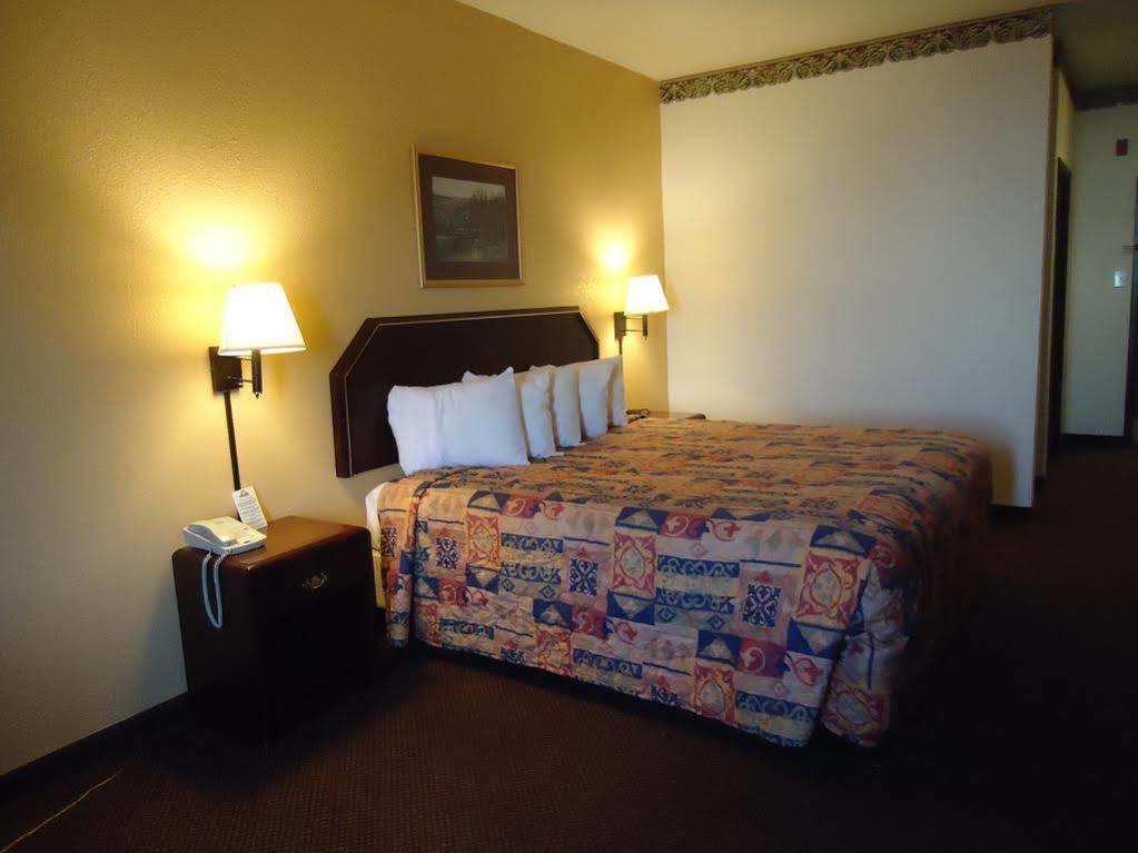 Red Roof Inn Fort Worth - Saginaw Ngoại thất bức ảnh